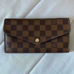 Authentic LV Sarah Wallet